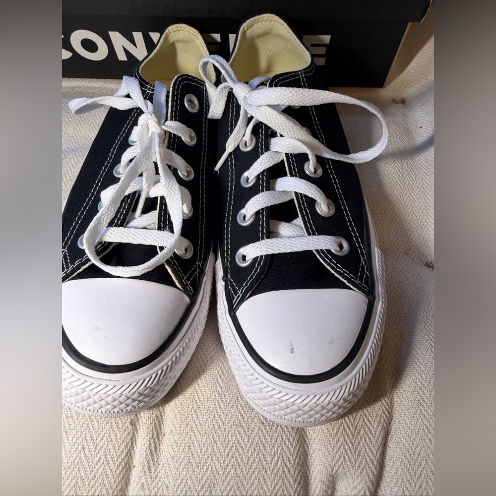 Converse Chuck Taylor All Star Low Top Black White Womens 6 Mens 4 M9166C NIB - Picture 8 of 8